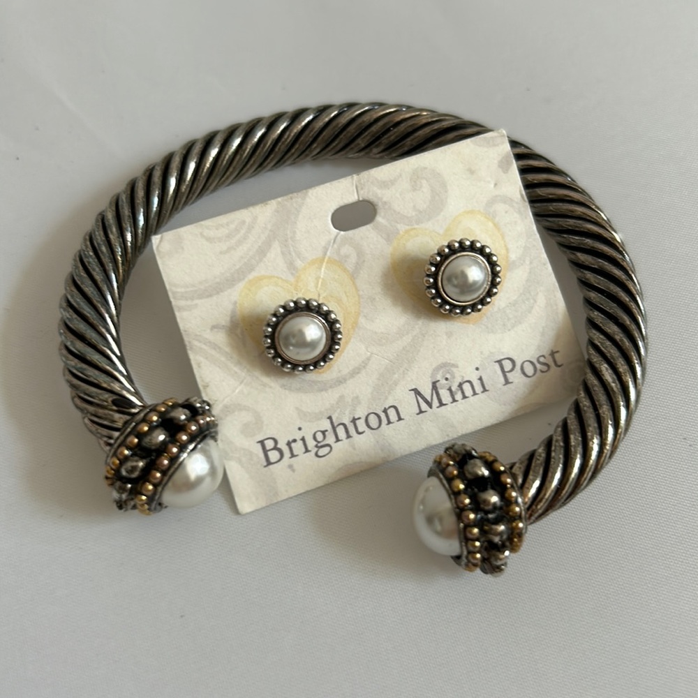 Open end bracelet and mini post earrings